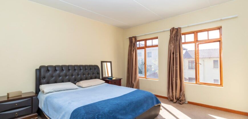 2 Bedroom Apartment / Flat for Sale in Paulshof